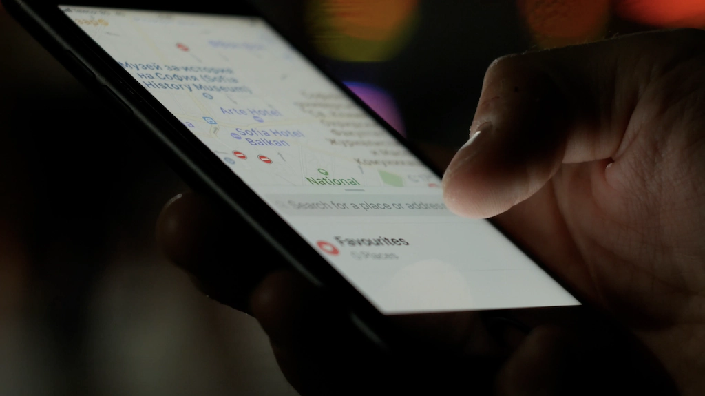 Czy smartfony nas podsłuchują? Mity, fakty i dane
